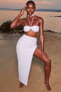 Halter Neck Crochet Crop Top In Lilac 19 Halter Neck Crochet Crop Top In Lilac -Glam Dress Store 4382 4286 5 golden glow lilac halter neck top 2