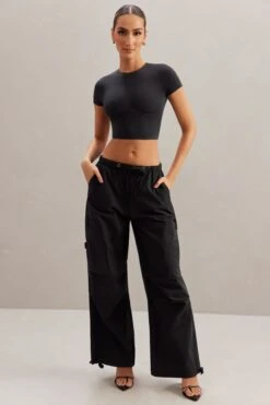 Petite Wide Leg Cargo Trousers In Black