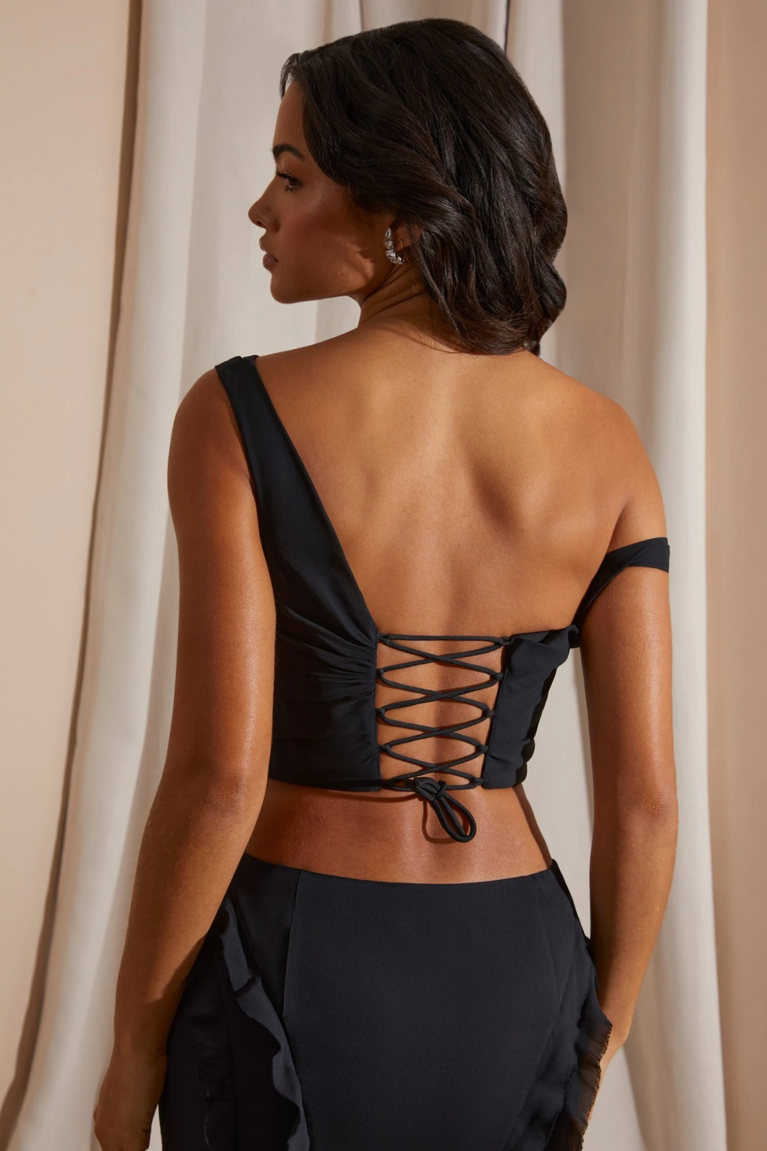 Mid Rise Ruffle Detail Maxi Skirt In Black 9 Mid Rise Ruffle Detail Maxi Skirt In Black - Image 7