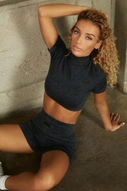 Seamless High Neck Cap Sleeve Crop Top In Black